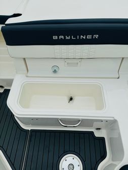 Bayliner VR6-OB image