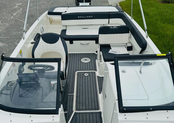 Bayliner VR6-OB image