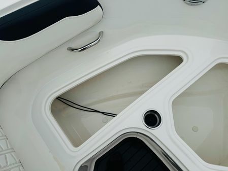 Bayliner VR6-OB image