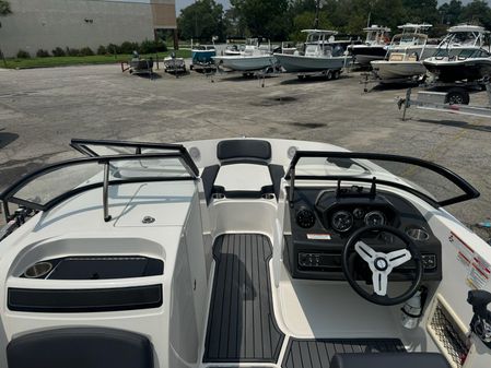 Bayliner VR6-OB image