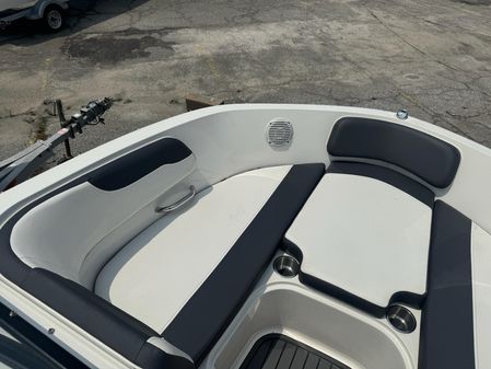 Bayliner VR6-OB image