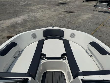 Bayliner VR6-OB image