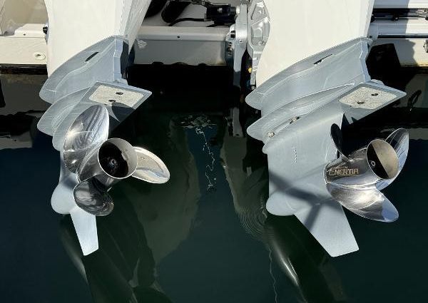 Boston Whaler 250 Outrage image