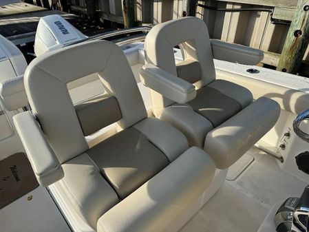 Boston Whaler 250 Outrage image