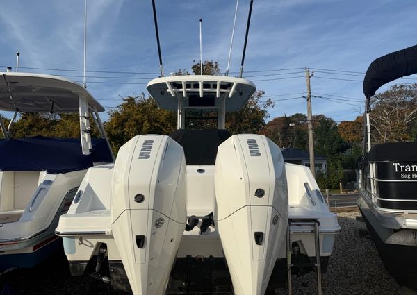 Boston Whaler 250 Outrage image