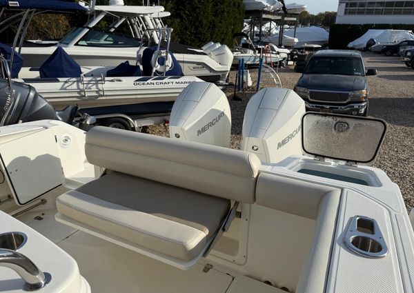 Boston Whaler 250 Outrage image