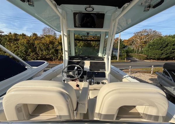 Boston Whaler 250 Outrage image