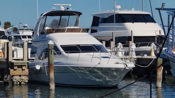 Sea Ray 44 Sedan Bridge
