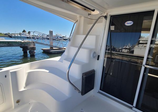 Sea Ray 44 Sedan Bridge image