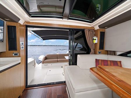 Sea Ray 510 Sundancer image