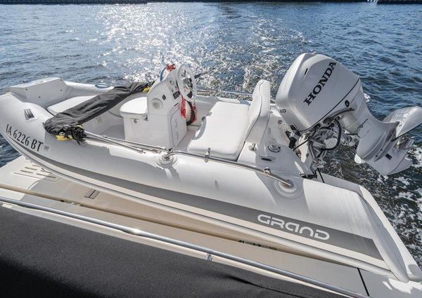 Sea Ray 510 Sundancer image