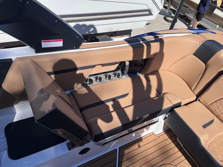 Mastercraft X24 image