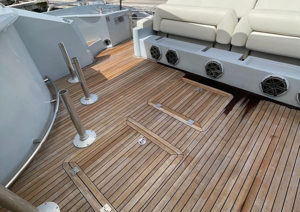 Sunseeker Predator 82 image