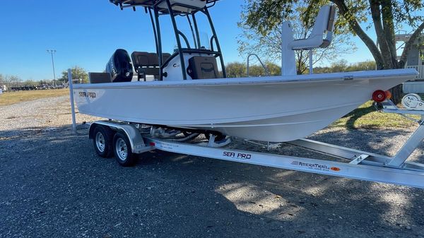 Sea Pro 210 DLX 