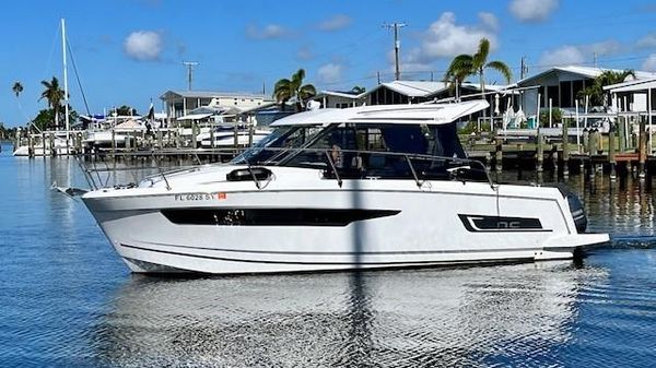 Jeanneau NC 895