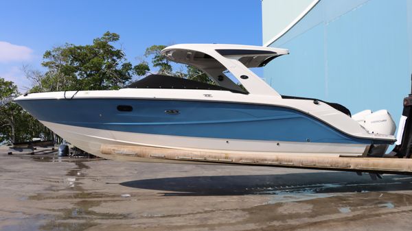 Sea Ray SLX 310 OB