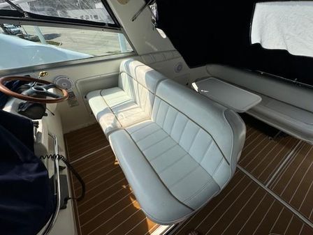 Sea Ray 330 DA image