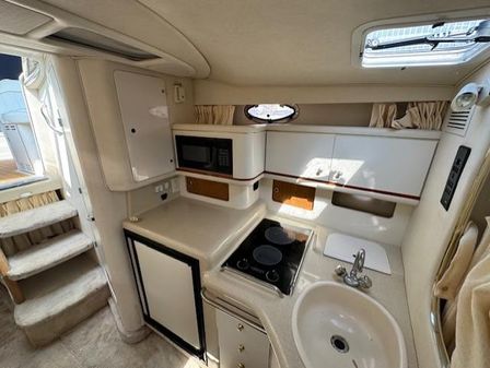 Sea Ray 330 DA image