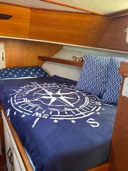 Tollycraft COCKPIT-MOTOR-YACHT image