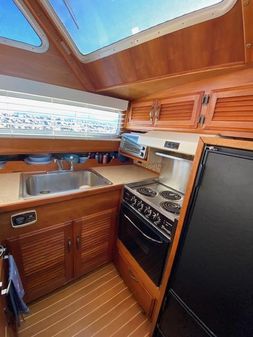 Tollycraft COCKPIT-MOTOR-YACHT image