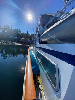 Tollycraft COCKPIT-MOTOR-YACHT image