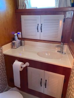 Tollycraft COCKPIT-MOTOR-YACHT image