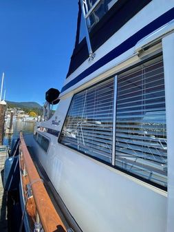 Tollycraft COCKPIT-MOTOR-YACHT image