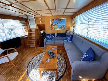 Tollycraft COCKPIT-MOTOR-YACHT image