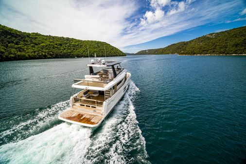 Beneteau Grand Trawler 62 image