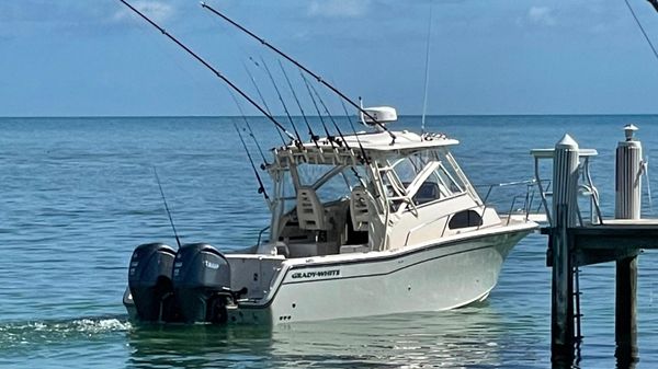 Grady-White Marlin 300
