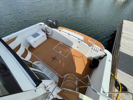 Carver 564 Cockpit Motor Yacht image