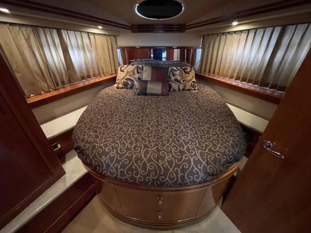 Carver 564 Cockpit Motor Yacht image