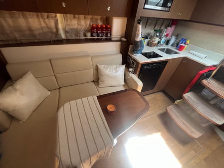 Sea Ray 350 Sundancer image