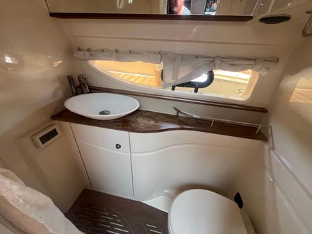 Sea Ray 350 Sundancer image