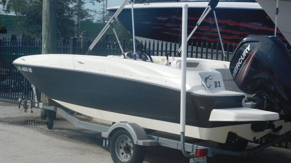 Bayliner Element