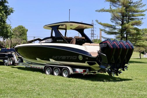 Mystic Powerboats 38 Mystic Powerboats M3800 image