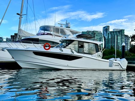 Boston Whaler 405 Conquest image