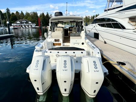 Boston Whaler 405 Conquest image