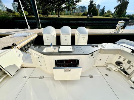 Boston Whaler 405 Conquest image