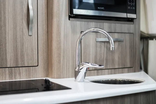 Regal 28 Express image