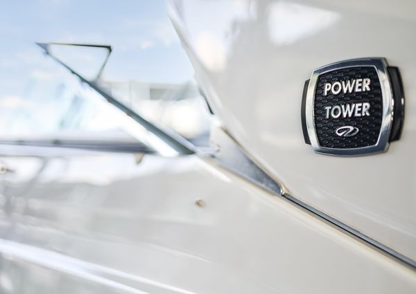 Regal 28 Express image