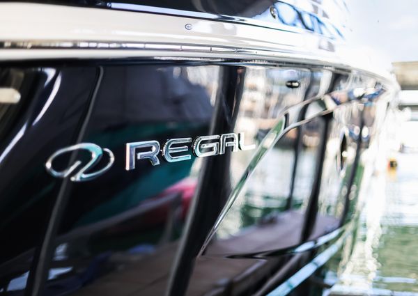 Regal 28 Express image