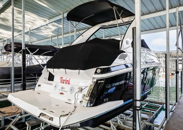 Regal 28 Express image