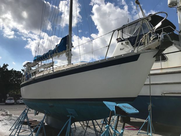 1977 32 ft endeavour sailboat