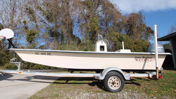 Jones Brothers 176 Bateau LT Four Stroke 