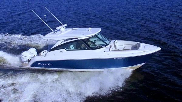 Tiara Yachts 34 LX