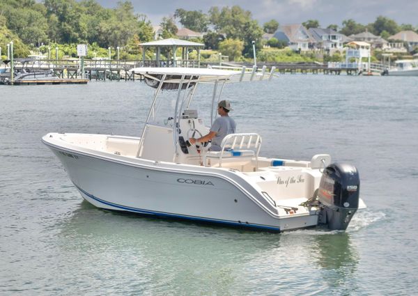 Cobia 217 Center Console image