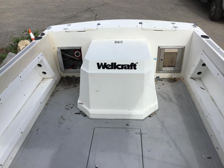 Wellcraft V-20 Step-Lift image