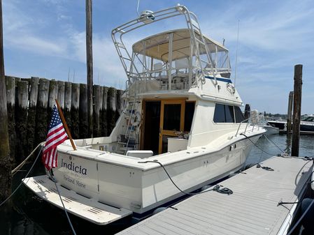 Hatteras 36 Convertible image