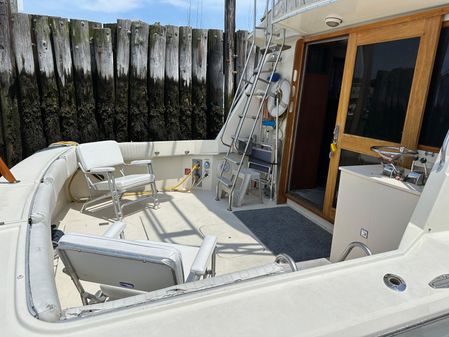 Hatteras 36 Convertible image